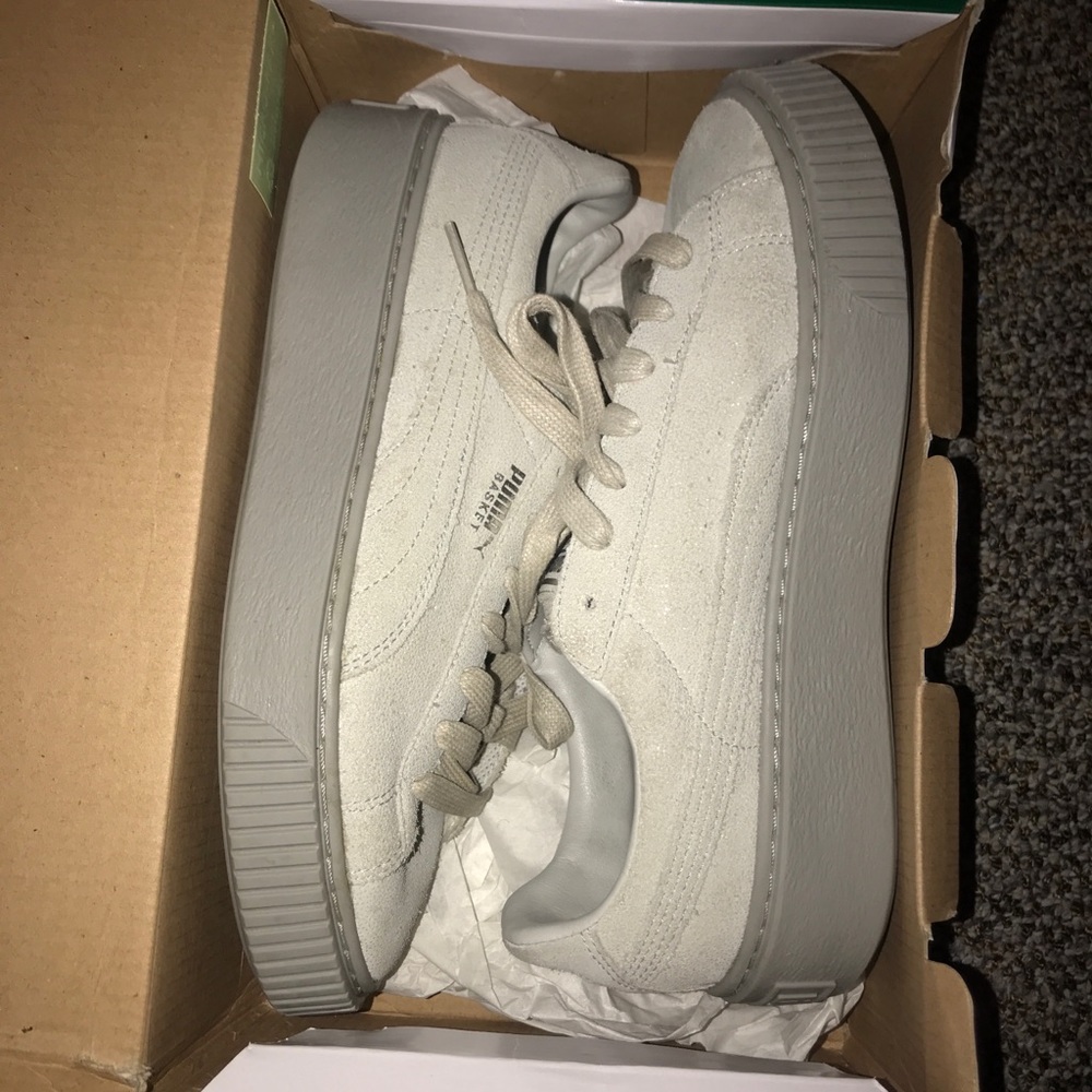 Shoes - Picture 3 of 5
